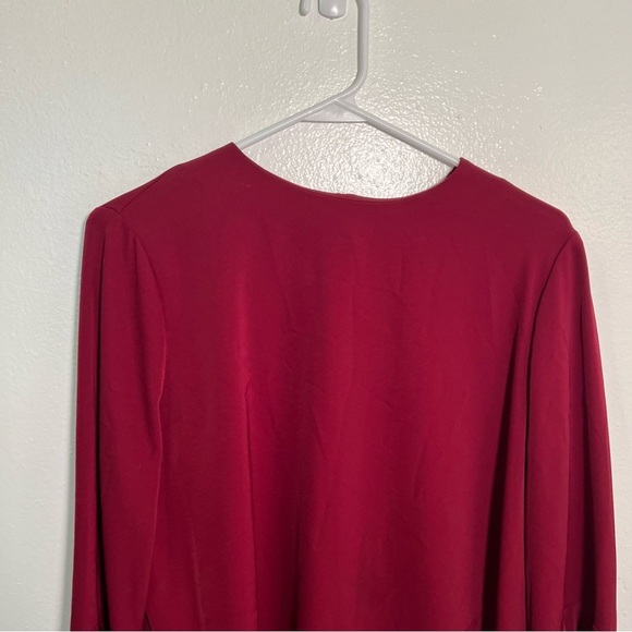 Carmen Marc Valvo Burgundy Blouse Bell Sleeve Button Back 10 - Picture 2 of 10